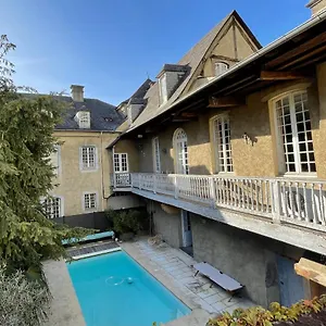 Habitación en casa particular La Maison Aux Murs Anciens Et Ses, Tarbes